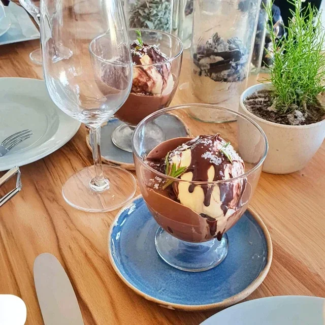 Donkere chocolade mousse met een vleugje zeezout – De ultieme chocoladebeleving!