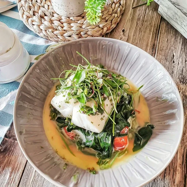 Gezonde Gestoomde Kabeljauw met Spinazie en Sprankelende Limoen